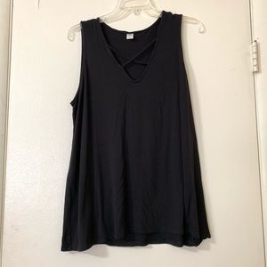 Tank with cage detail